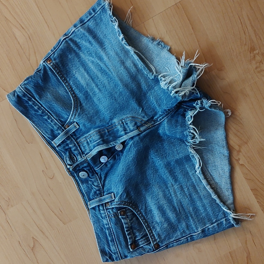 Levi's 501 Cutoff Shorts